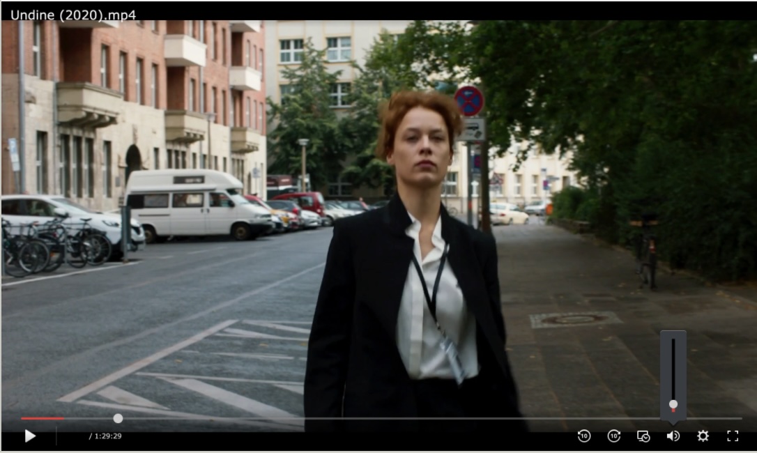 camper in film Undine 12,29min.jpg